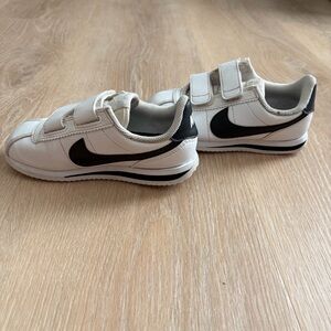 Nike Cortez Velcro Shoes